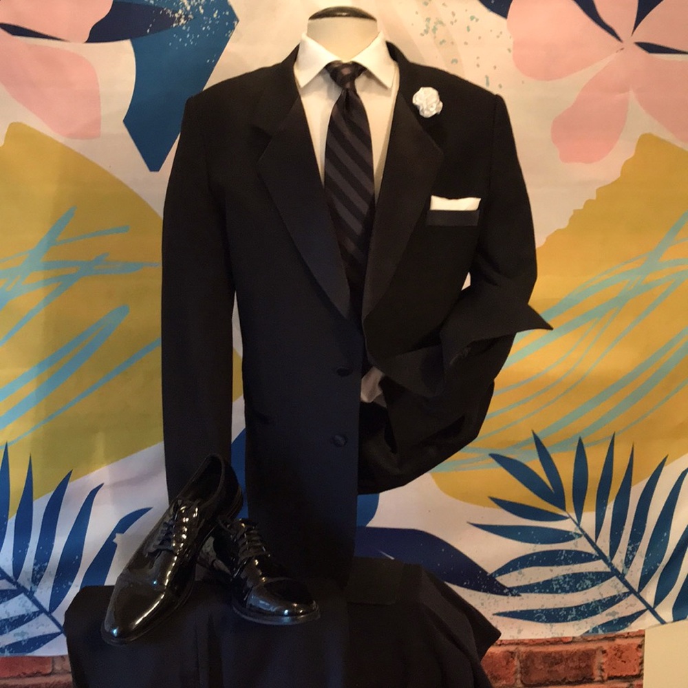 Emuo Bruzzi Tuxedo Coat - image 3